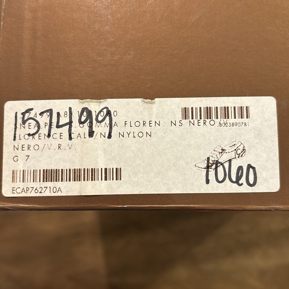 Vintage Gucci sneakers - Picture 10 of 12